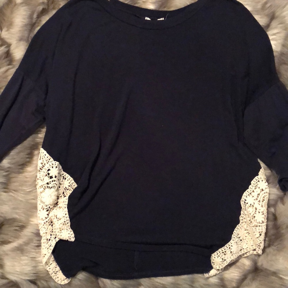 Cute lightweight shirt!
